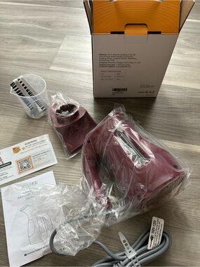 Handheld Portable Garment Steamer in Burgundy
